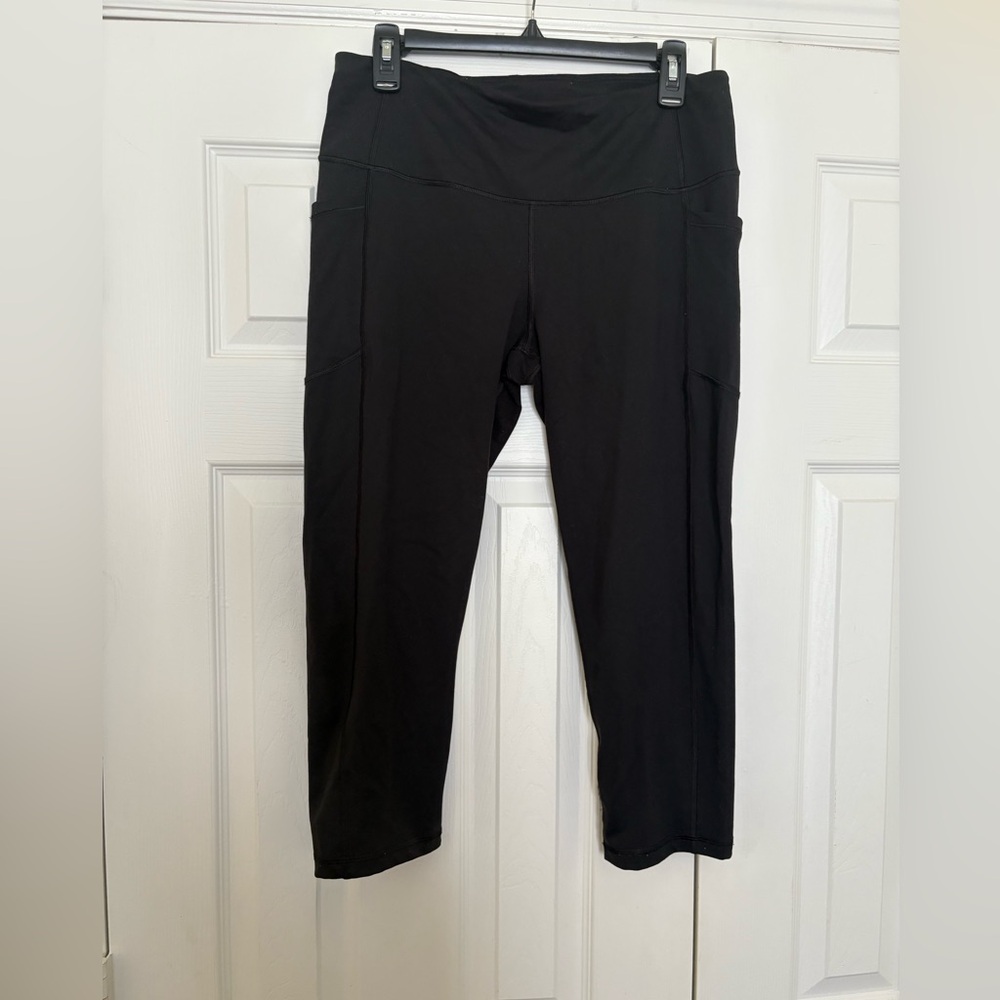Used Victoria Secret black leggings size large. Pilling between thighs.